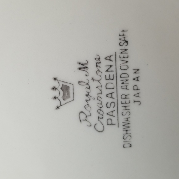 Royal M Crownstone Pasadena Salad Plates - Picture 4 of 12